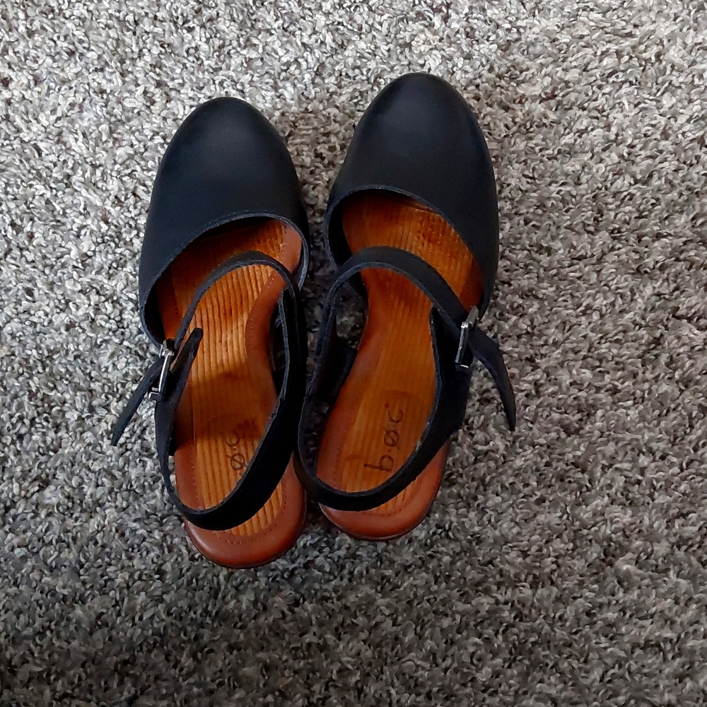 Womens Shoes